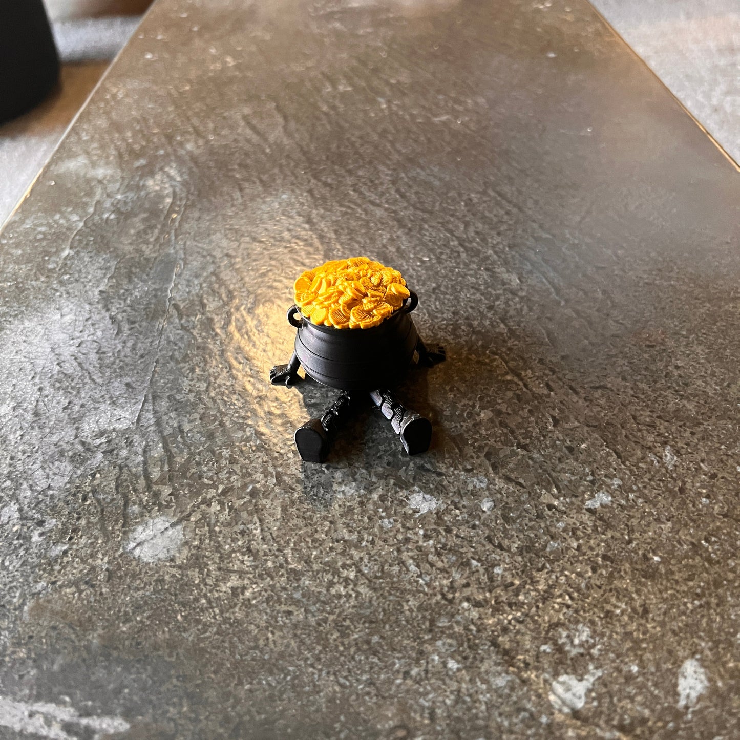 Lucky Pot of Gold Articulated