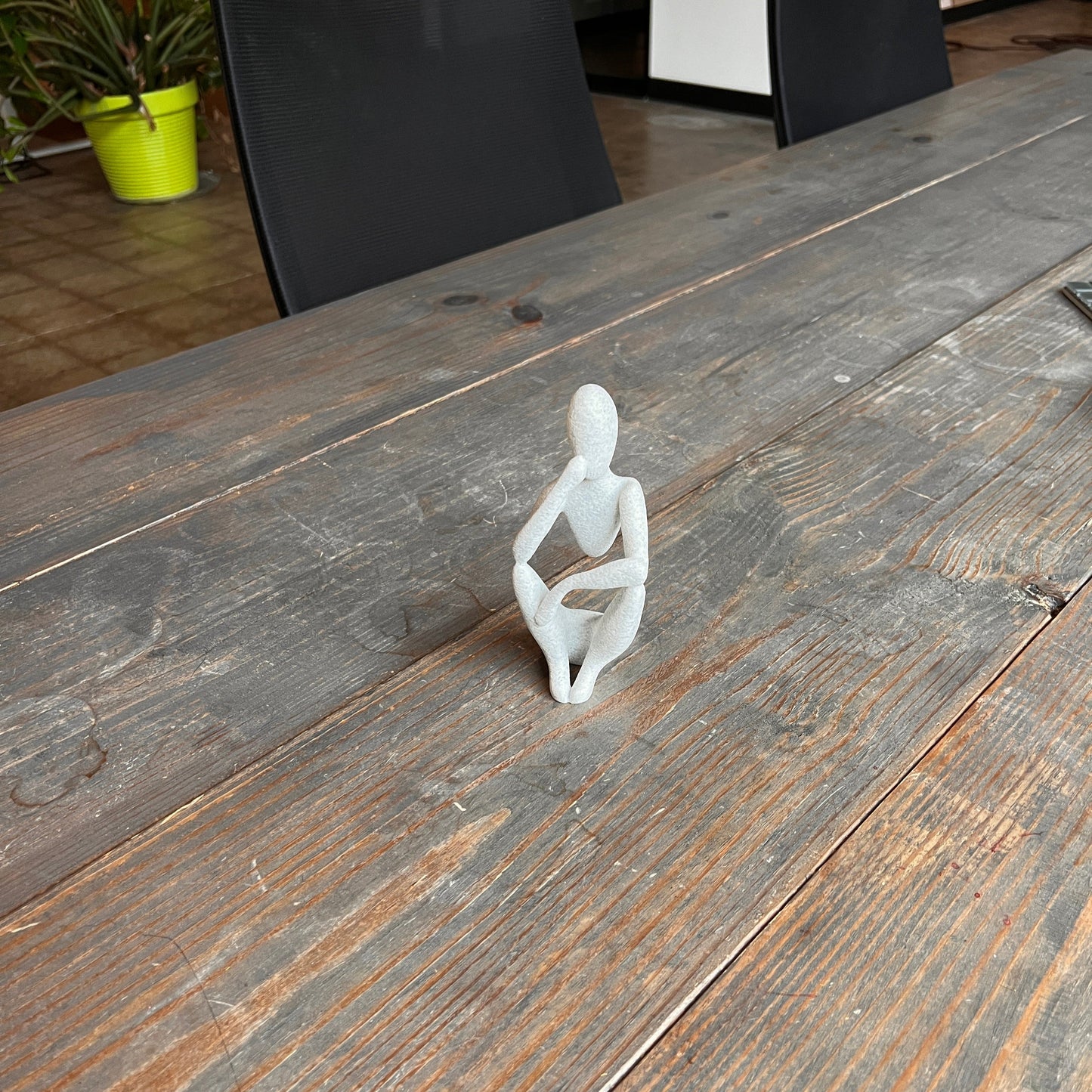 "The Thinker" – Minimalist Sculpture of Contemplation