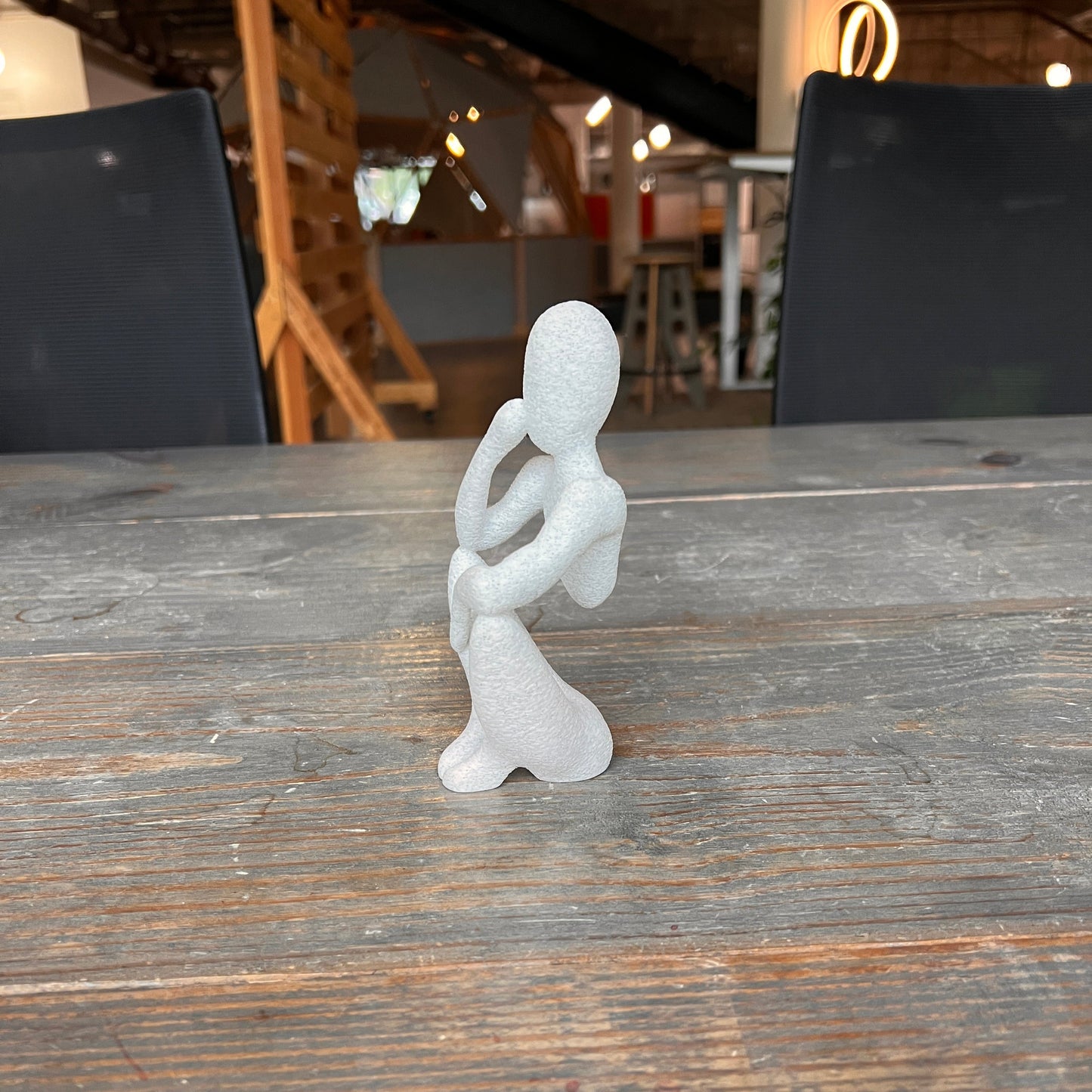 "The Thinker" – Minimalist Sculpture of Contemplation